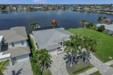 House in Cape Coral - THE LAKE HOUSE