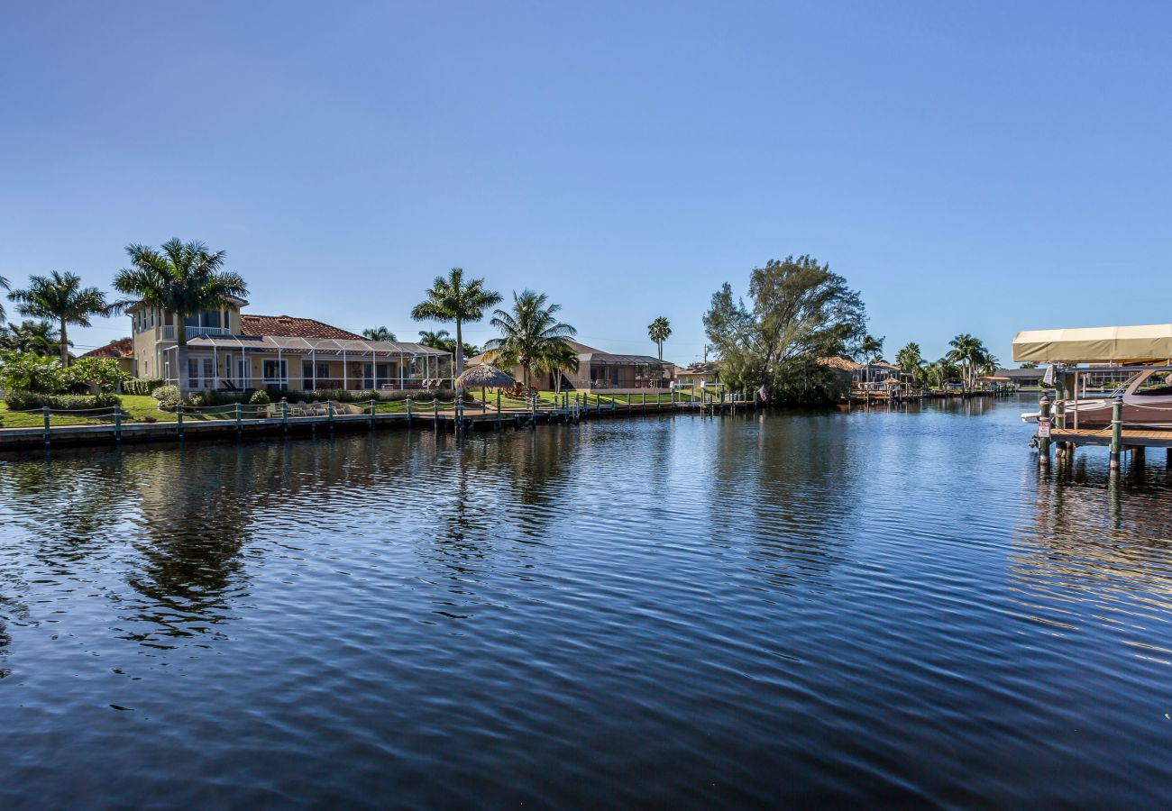 BLUE WATERS - Houses in Cape Coral